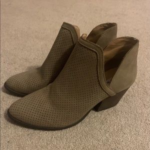 Tan Steve Madden Ankle Booties Boots 9.5